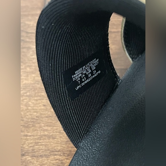 Nike Off-Court Gold & Black Duo Revive Foam Slides Size 7 - Picture 7 of 7